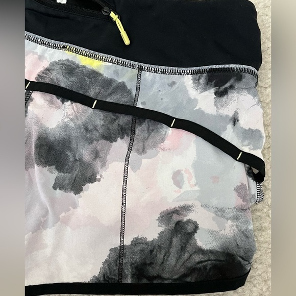 Lululemon Speed Shorts *2.5” Size 4 Citron Pink Tinted Canvas Lined - Picture 11 of 11